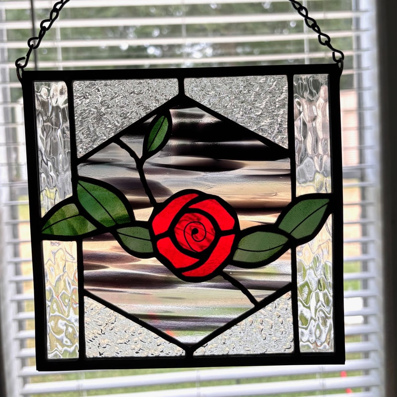 Antique Rose Panel daylily bloom